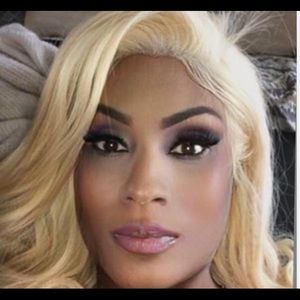 Meet your Posher, Beverly